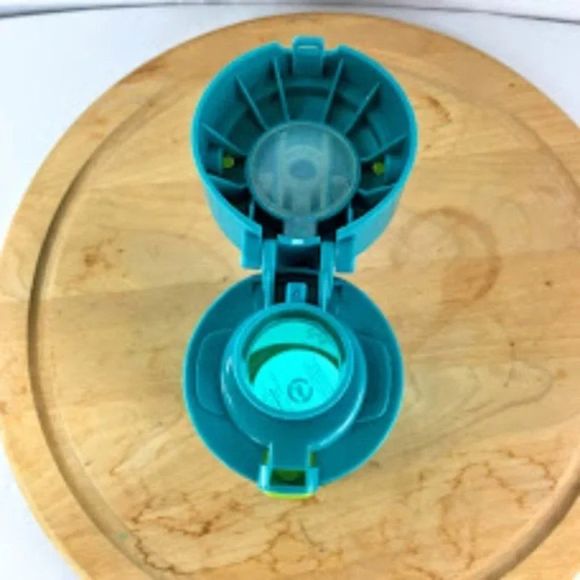 Disney Mickey Mouse Water Bottle Clear Green Yellow Push Button Opening 24 fl oz - Picture 6 of 7